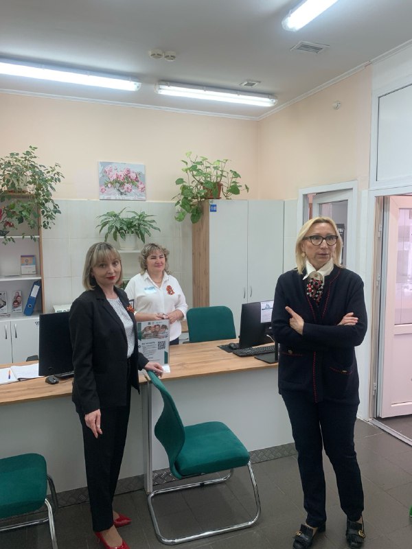 Министр труда и социального развития Омской области Ирина Павловна Варнавская посетила Семейный МФЦ